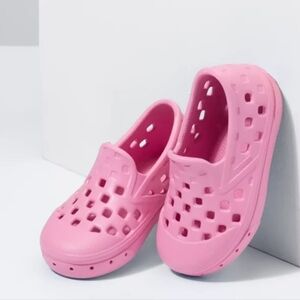 Vans Kids Slip-On TRK sandal in pink Size 6